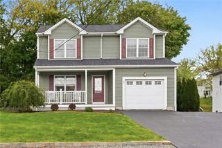 15 Aborn Avenue, Cumberland, RI 08264