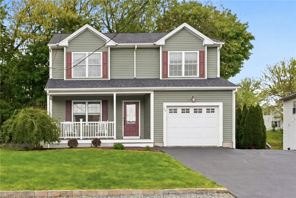 15 Aborn Avenue, Cumberland, RI 08264