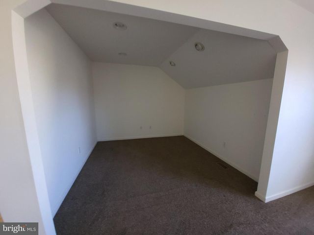 17 BORDEAUX BLVD, Newark, DE 19702