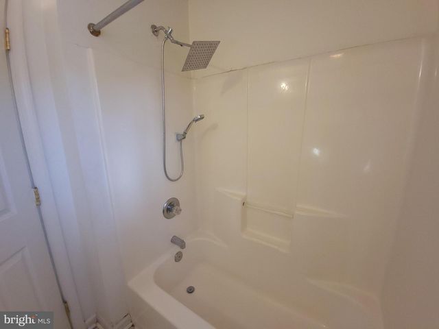 17 BORDEAUX BLVD, Newark, DE 19702