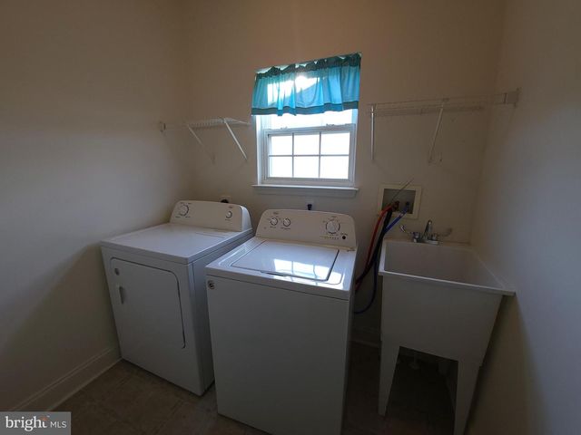 17 BORDEAUX BLVD, Newark, DE 19702