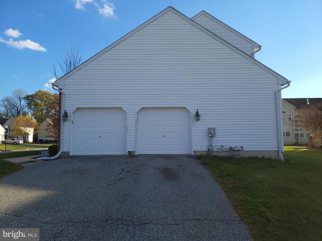 17 BORDEAUX BLVD, Newark, DE 19702