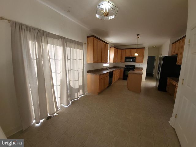 17 BORDEAUX BLVD, Newark, DE 19702