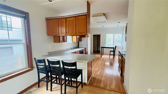 527 S Sullivan Street, Seattle, WA 98108