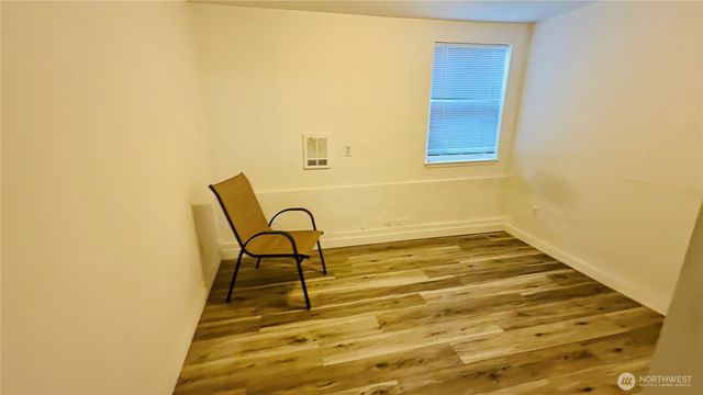 527 S Sullivan Street, Seattle, WA 98108