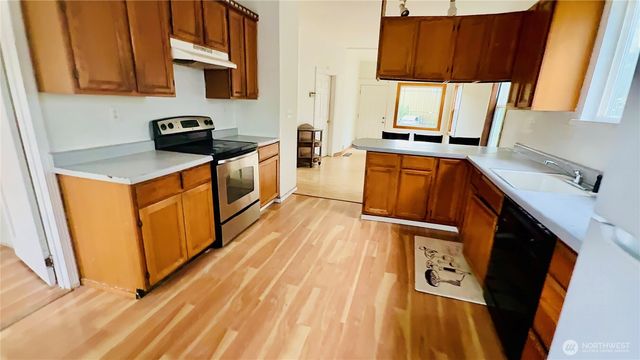 527 S Sullivan Street, Seattle, WA 98108