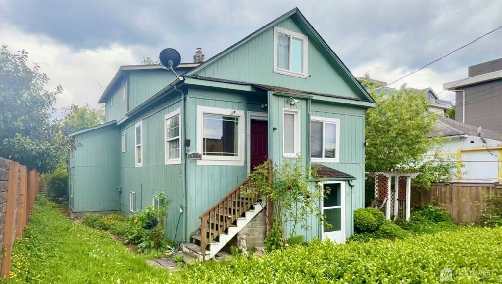 527 S Sullivan Street, Seattle, WA 98108