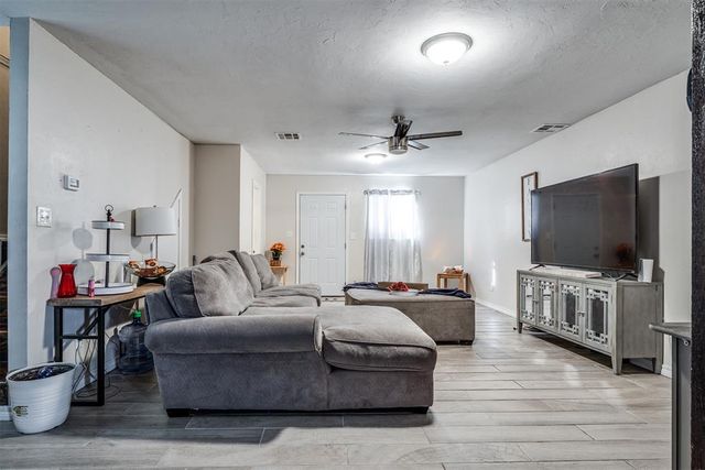 3105 N Viewpoint Drive, Midwest City, OK 73110