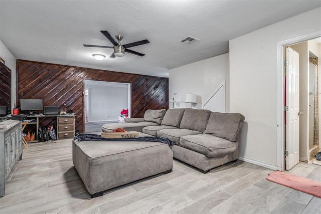 3105 N Viewpoint Drive, Midwest City, OK 73110