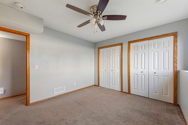 16450 Griffon Lane, Lakeville, MN 55044