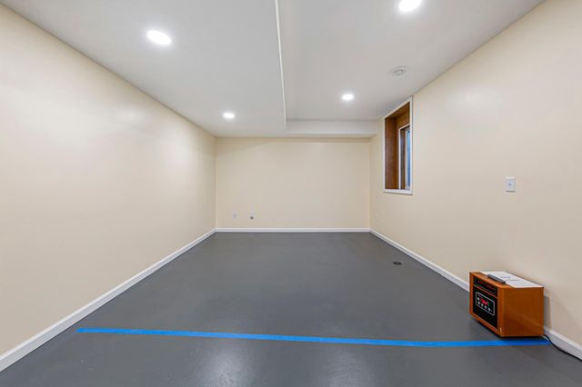 16450 Griffon Lane, Lakeville, MN 55044