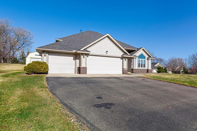 16450 Griffon Lane, Lakeville, MN 55044