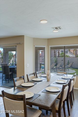 8784 N Wellside Drive, Tucson, AZ 85743