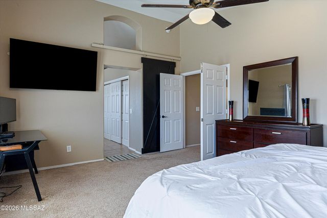 8784 N Wellside Drive, Tucson, AZ 85743