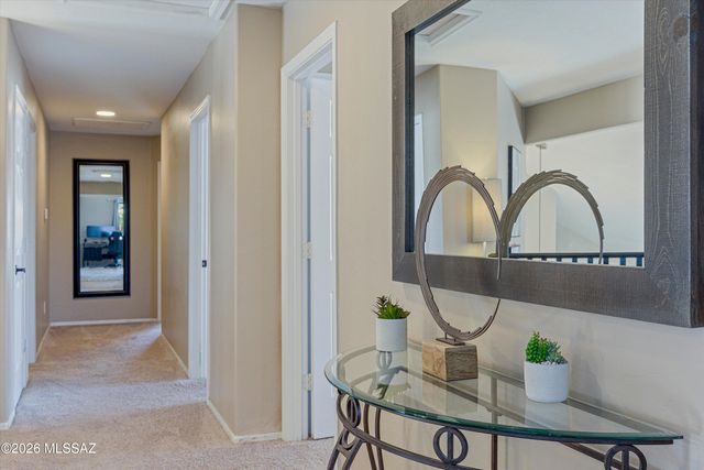 8784 N Wellside Drive, Tucson, AZ 85743