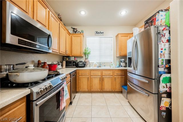 1541 Tillman Falls Avenue, Las Vegas, NV 89183