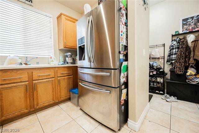 1541 Tillman Falls Avenue, Las Vegas, NV 89183