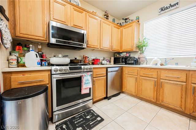 1541 Tillman Falls Avenue, Las Vegas, NV 89183