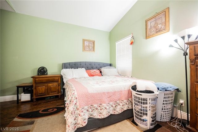 1541 Tillman Falls Avenue, Las Vegas, NV 89183
