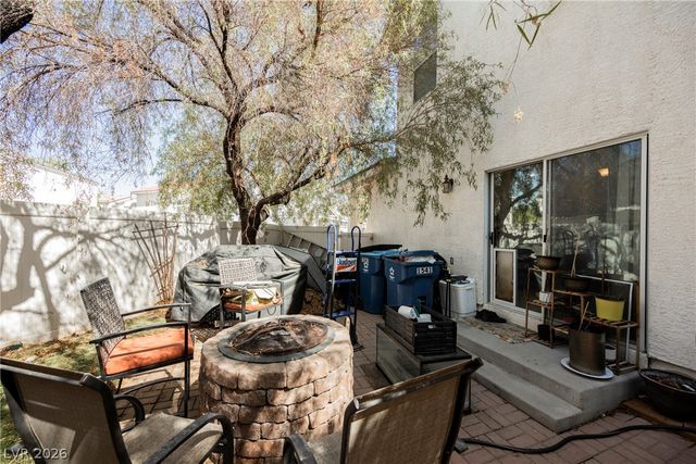 1541 Tillman Falls Avenue, Las Vegas, NV 89183