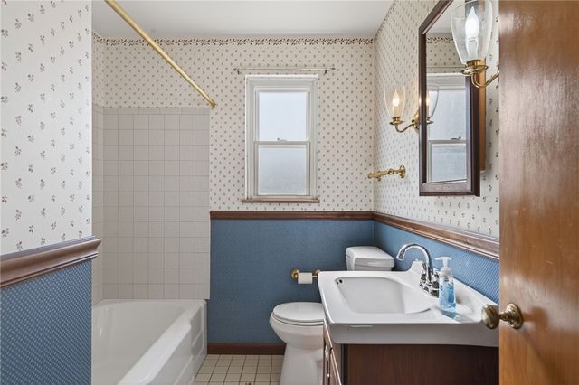 98 Pennsylvania Blvd., Monessen, PA 15062