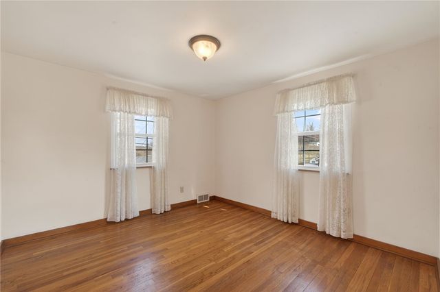 98 Pennsylvania Blvd., Monessen, PA 15062