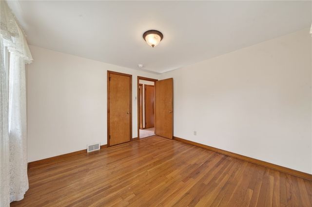 98 Pennsylvania Blvd., Monessen, PA 15062