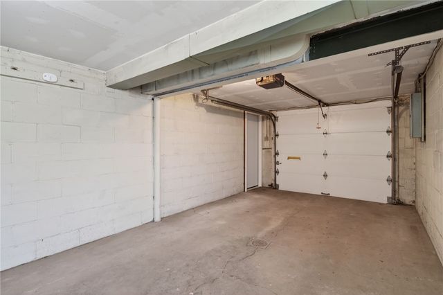 98 Pennsylvania Blvd., Monessen, PA 15062