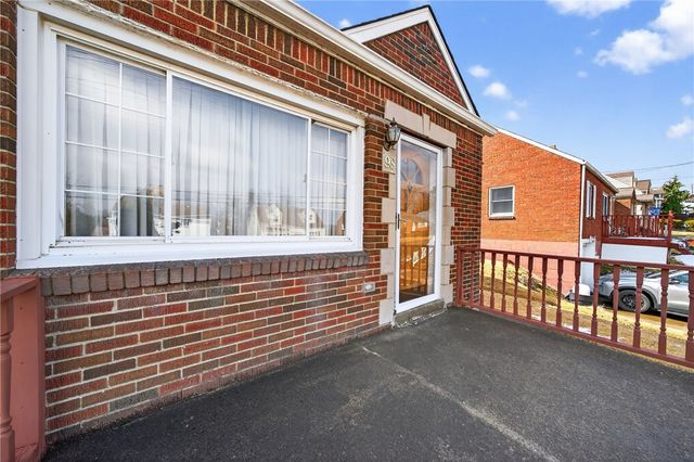 98 Pennsylvania Blvd., Monessen, PA 15062