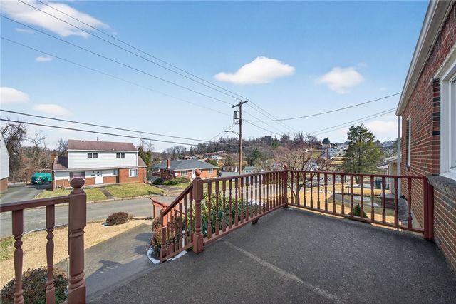 98 Pennsylvania Blvd., Monessen, PA 15062