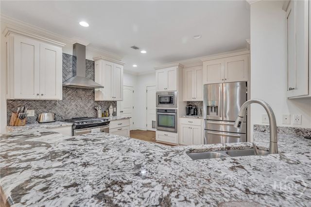 25 Long Creek Lane, Richmond Hill, GA 31324