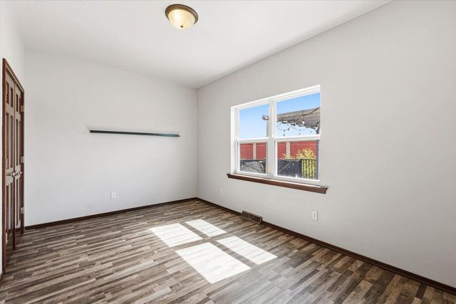 304 N VAN BUREN STREET, Green Bay, WI 54301