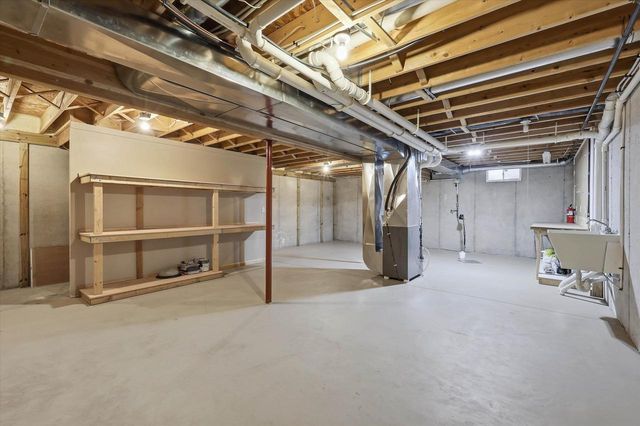 304 N VAN BUREN STREET, Green Bay, WI 54301