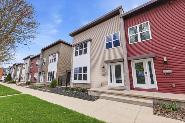 304 N VAN BUREN STREET, Green Bay, WI 54301