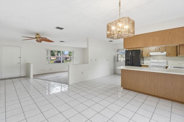 8463 W AQUADUCT STREET, Homosassa, FL 34448