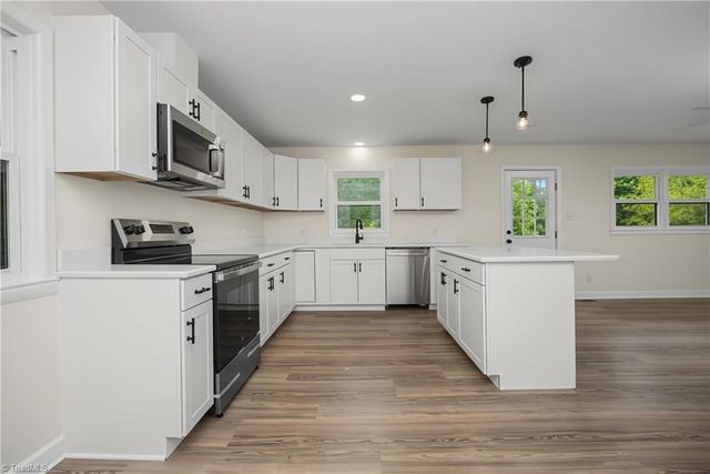 7962 Sylvan Road, Liberty, NC 27298
