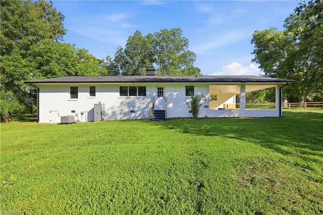 7962 Sylvan Road, Liberty, NC 27298