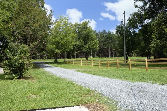 7962 Sylvan Road, Liberty, NC 27298