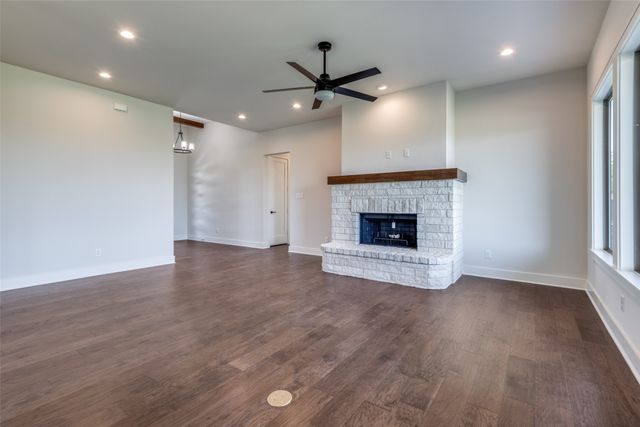 815 Evergreen Way, Nevada, TX 75173