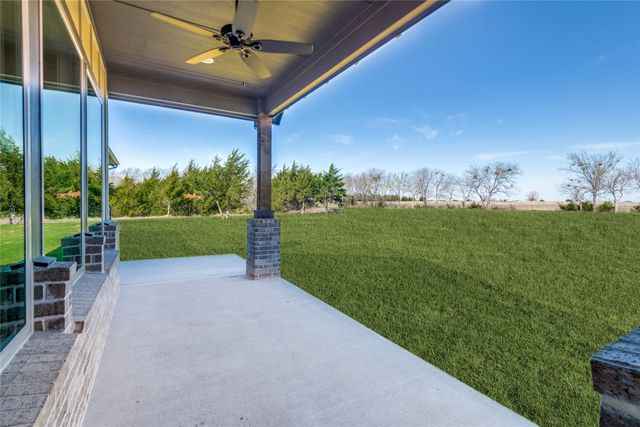 815 Evergreen Way, Nevada, TX 75173