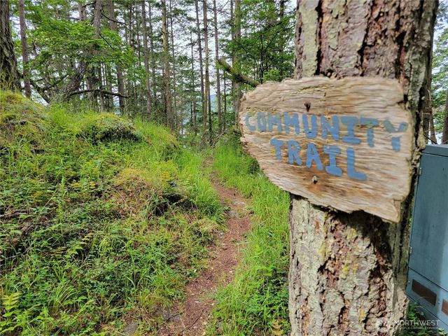 1354 Chinook Way, Center Island, WA 98221