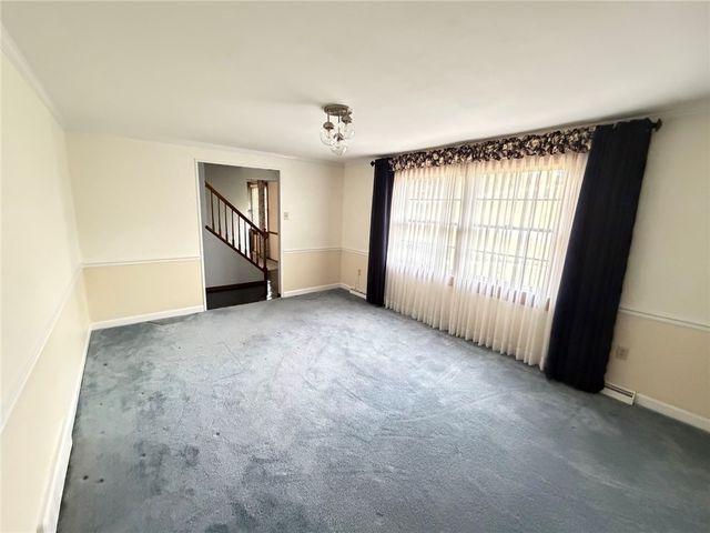 6078 Great Dane Dr, Bethel Park, PA 15102