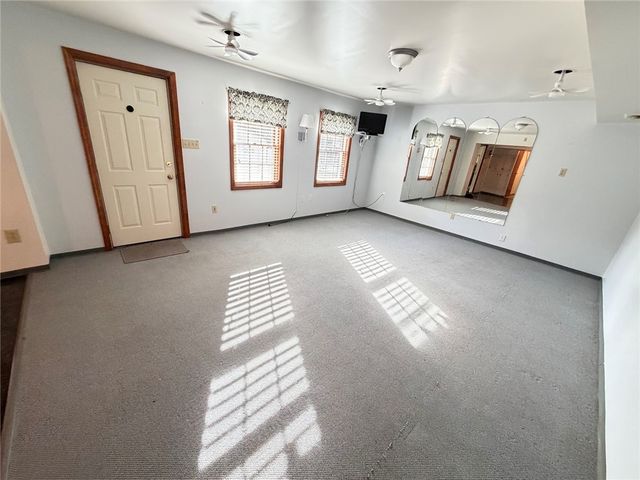 6078 Great Dane Dr, Bethel Park, PA 15102