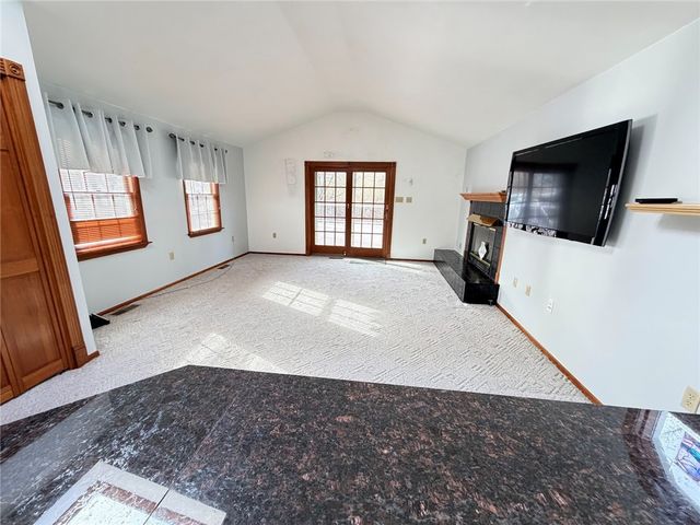 6078 Great Dane Dr, Bethel Park, PA 15102