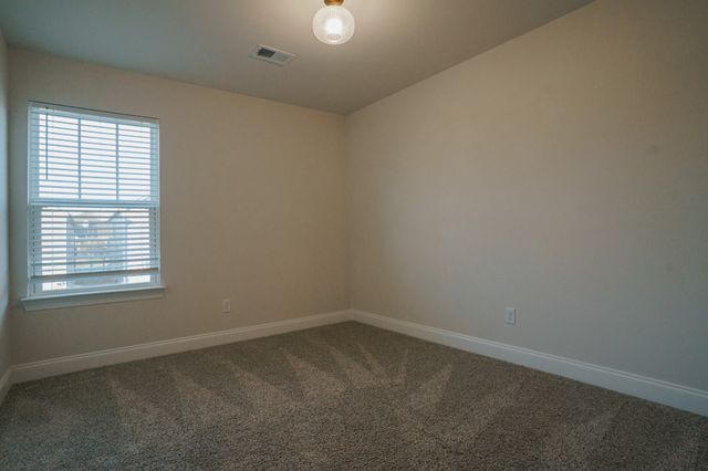 523 Stovall Ln, Columbia, TN 38401