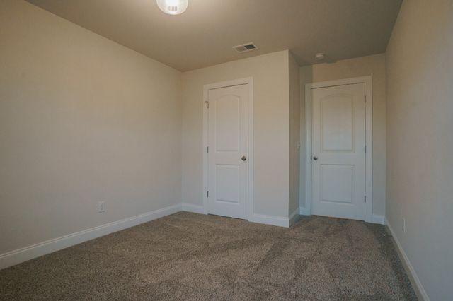 523 Stovall Ln, Columbia, TN 38401