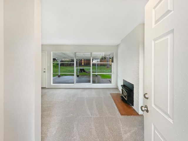 8255 Oahu Dr, Fair Oaks, CA 95628