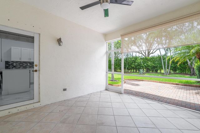 2285 Windjammer Way, West Palm Beach, FL 33411