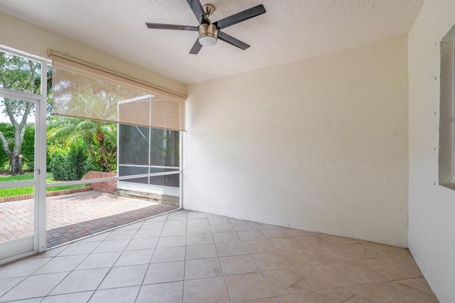 2285 Windjammer Way, West Palm Beach, FL 33411