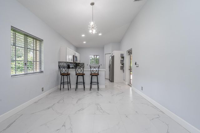 2285 Windjammer Way, West Palm Beach, FL 33411